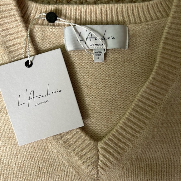NWT REVOLVE L’Academie Sagen Micro Cropped V Neck Vest in Heather Oatmeal - S - Picture 16 of 16